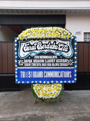 Papan Bunga Duka di Airu